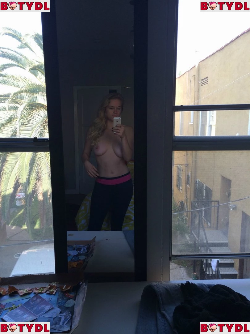 Leven Rambin Onlyfans Photo Gallery 