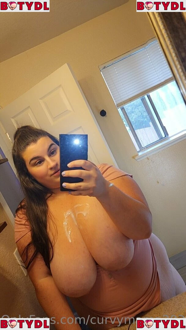 curvymama2021 Onlyfans Photo Gallery 