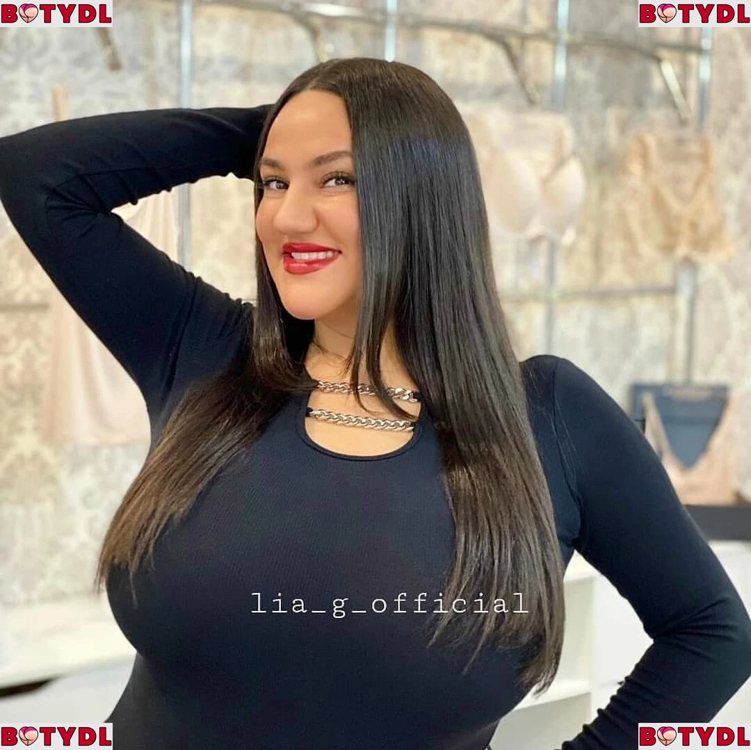 Liana Onlyfans Photo Gallery 