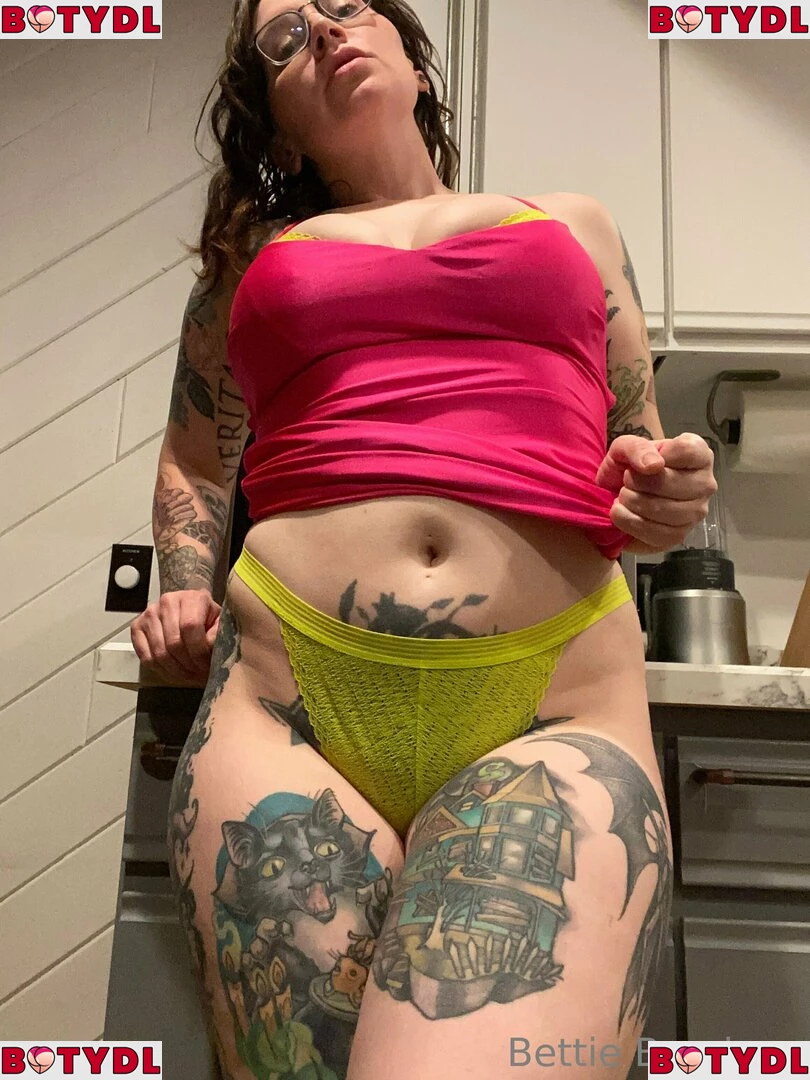 Bettie Bondage Onlyfans Photo Gallery 