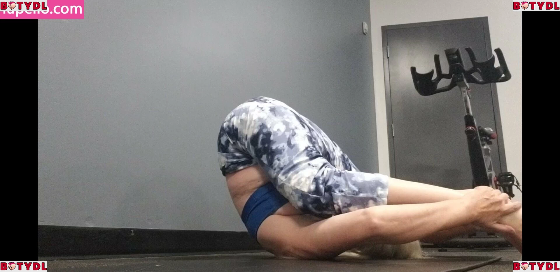 nakedyoganakedyoga Onlyfans Photo Gallery 