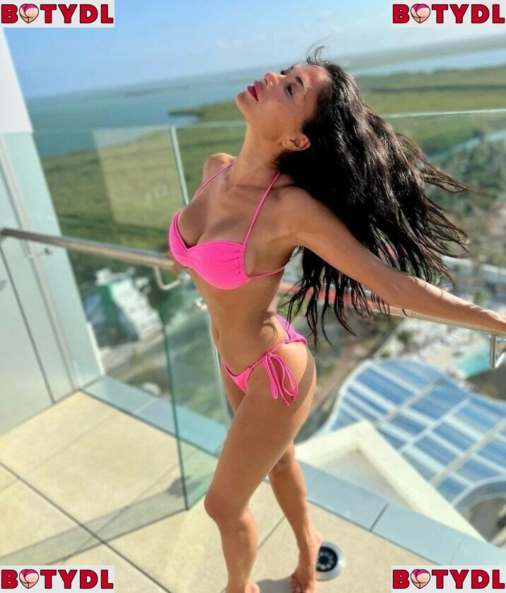 Nicole Scherzinger Onlyfans Photo Gallery 