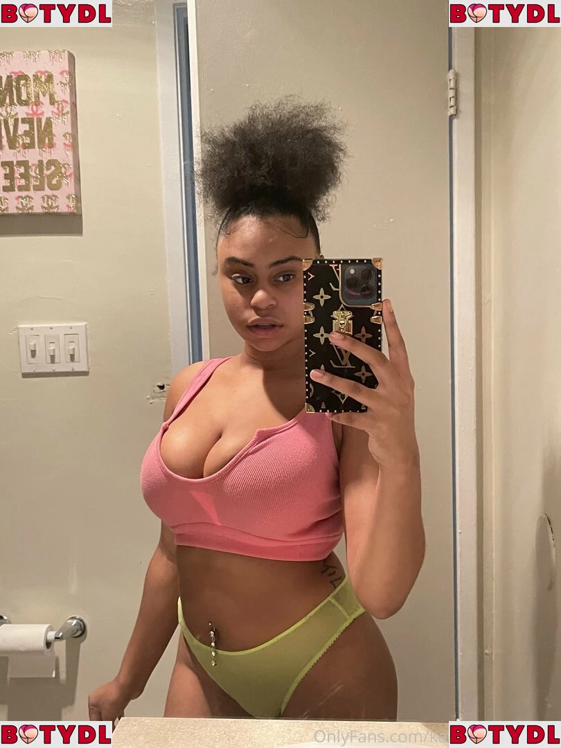 kaylalebombbb Onlyfans Photo Gallery 