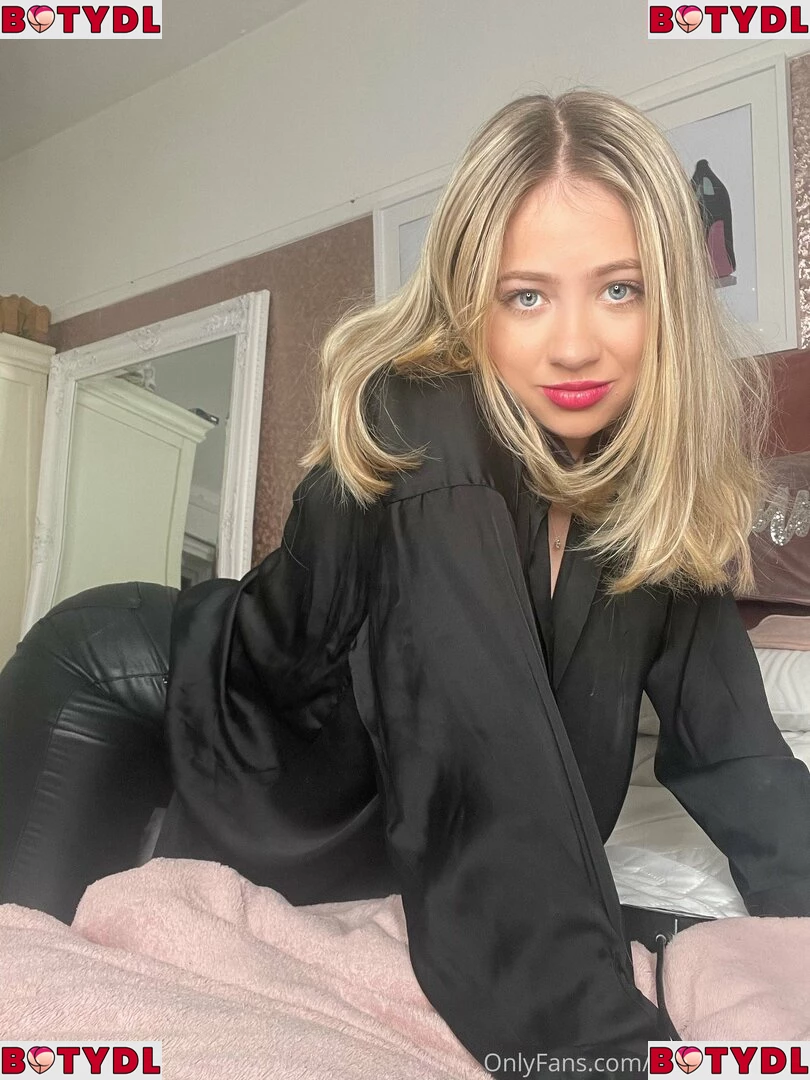 Cara Arabella Onlyfans Photo Gallery 