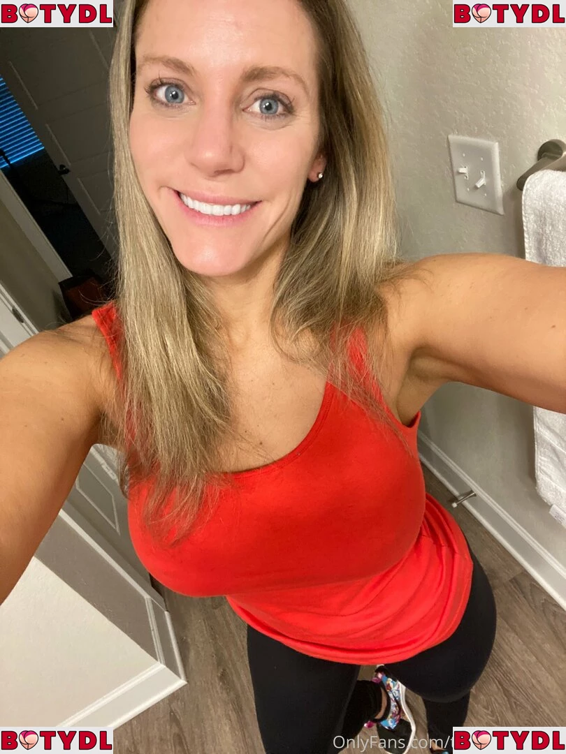 mrsredwood Onlyfans Photo Gallery 