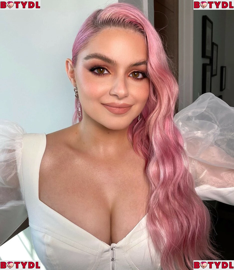 Ariel Winter Onlyfans Photo Gallery 