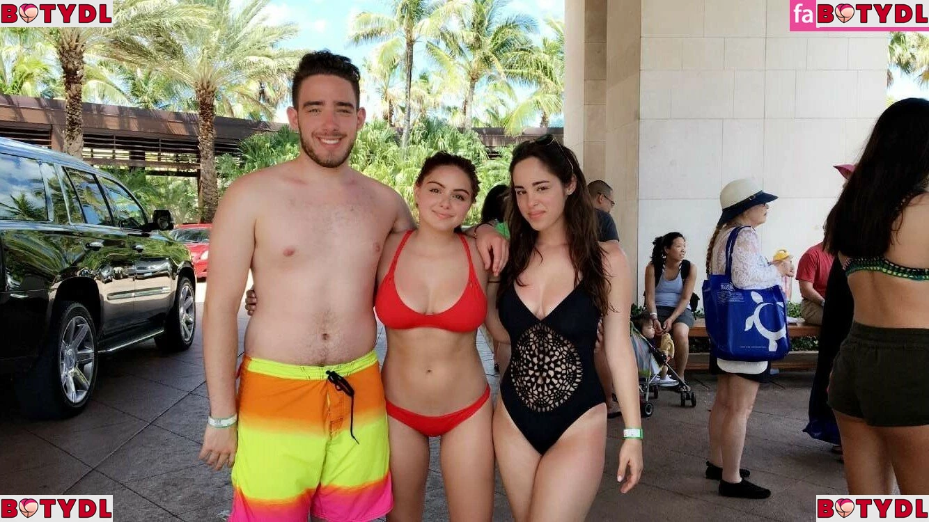 Ariel Winter Onlyfans Photo Gallery 