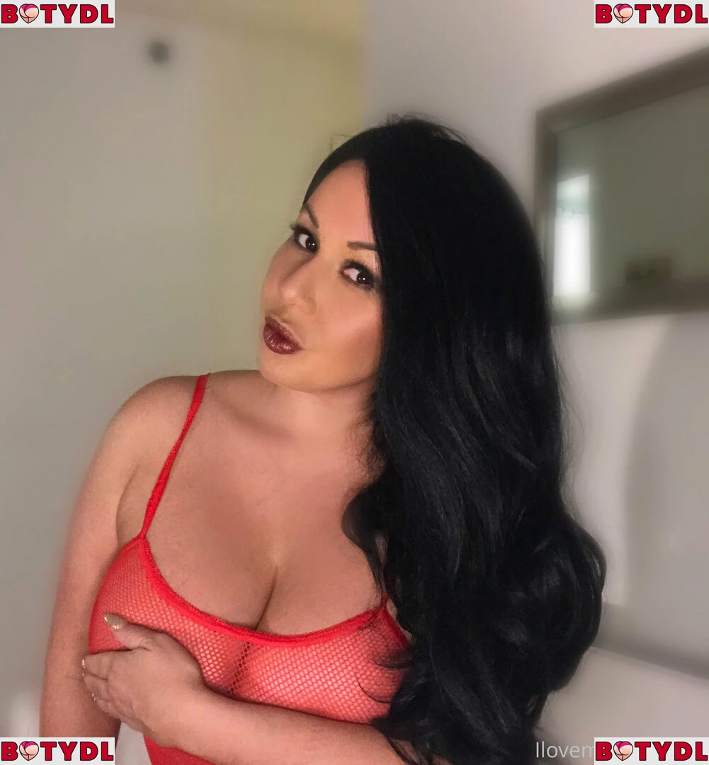 latinamilfnyc Onlyfans Photo Gallery 