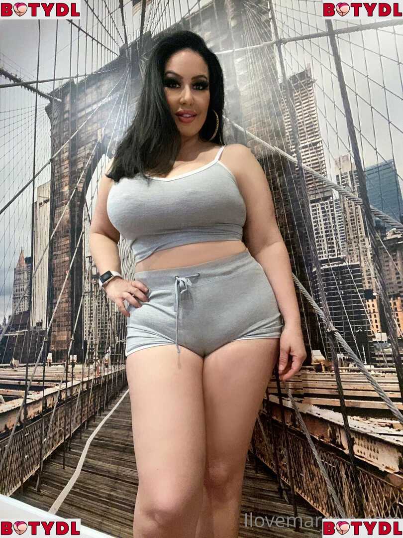 latinamilfnyc Onlyfans Photo Gallery 