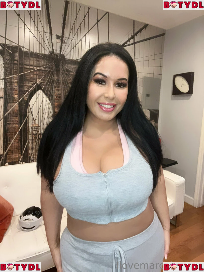 latinamilfnyc Onlyfans Photo Gallery 