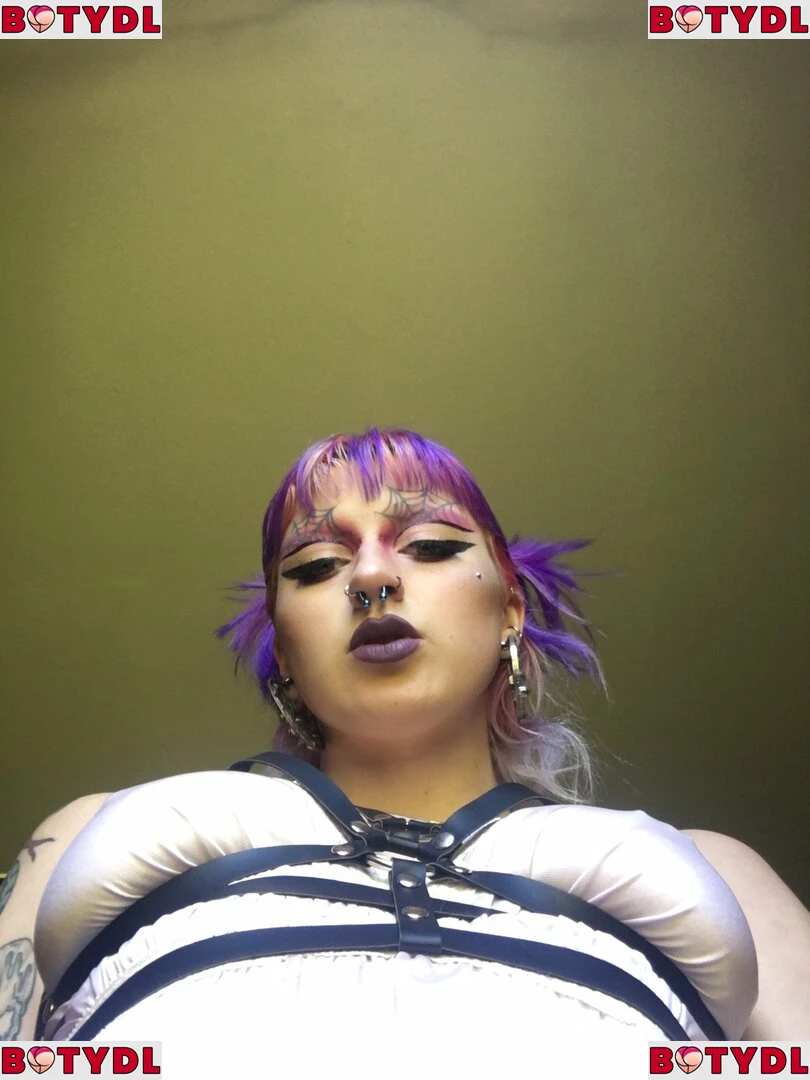 gothbimboxxx Onlyfans Photo Gallery 