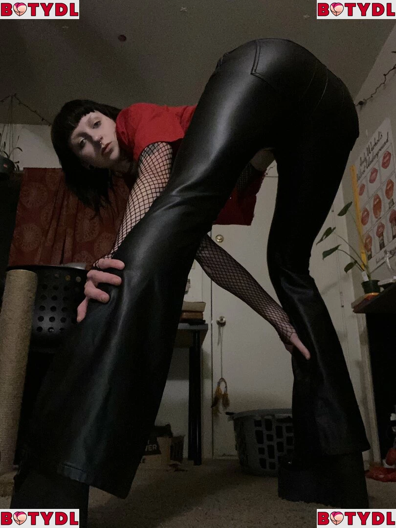 gothbimboxxx Onlyfans Photo Gallery 