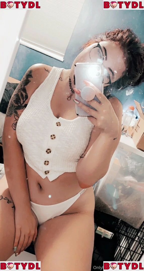 coralinebb Onlyfans Photo Gallery 