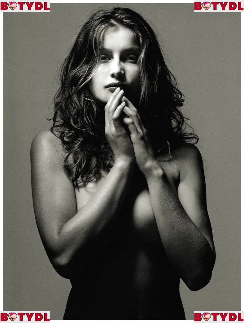 Laetitia Casta Onlyfans Photo Gallery 