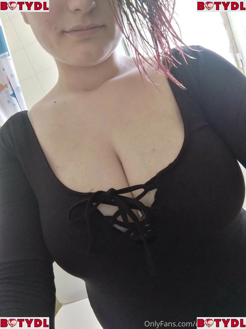 chubbykitsune Onlyfans Photo Gallery 