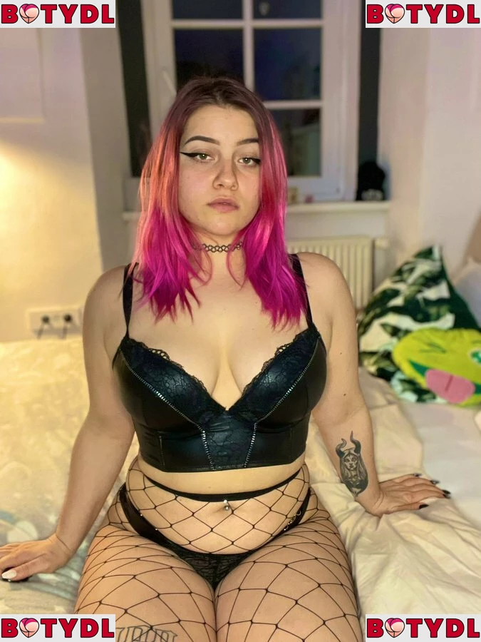 xchubbyxgirlx Onlyfans Photo Gallery 