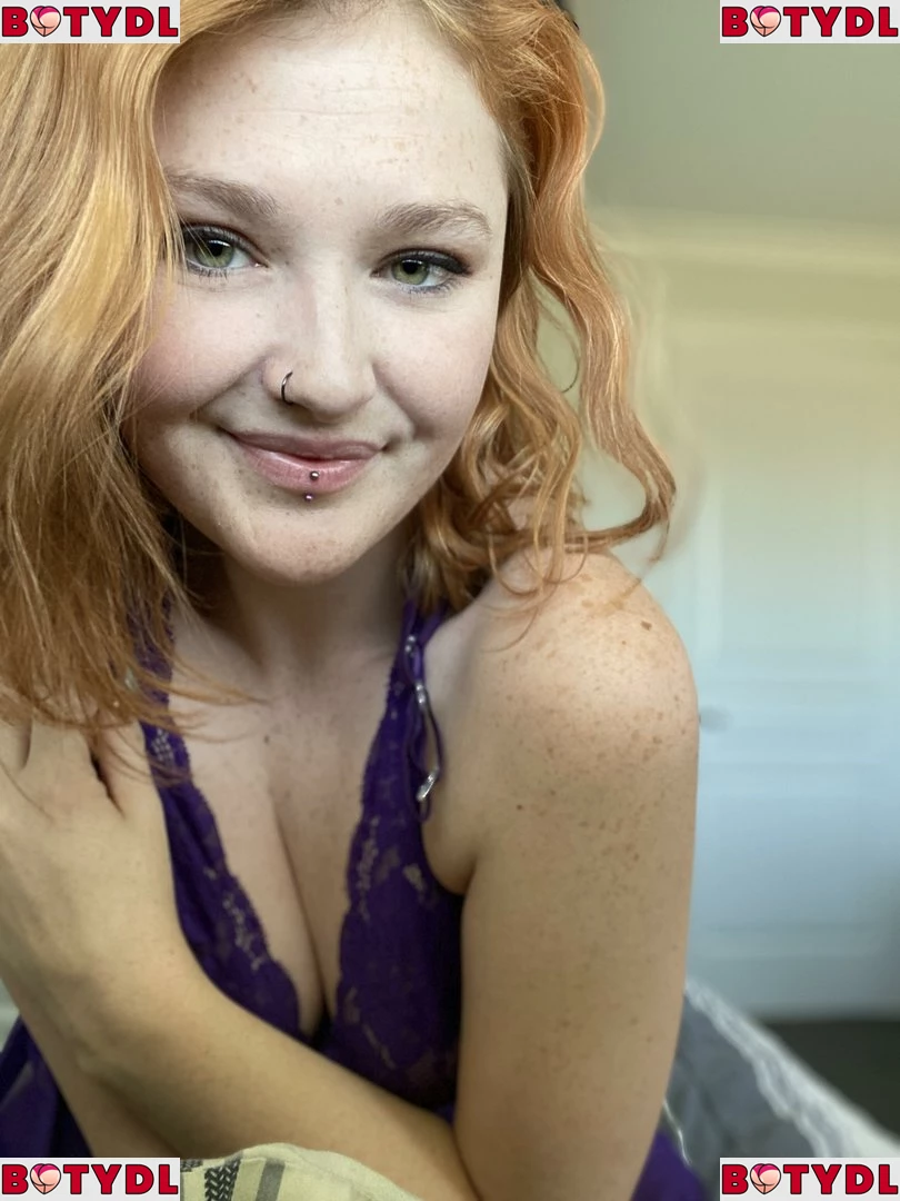 Molly Demure Onlyfans Photo Gallery 