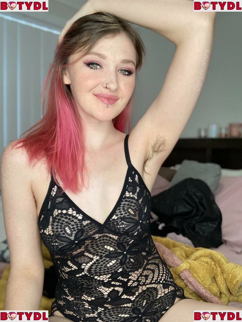 Molly Demure Onlyfans Photo Gallery 