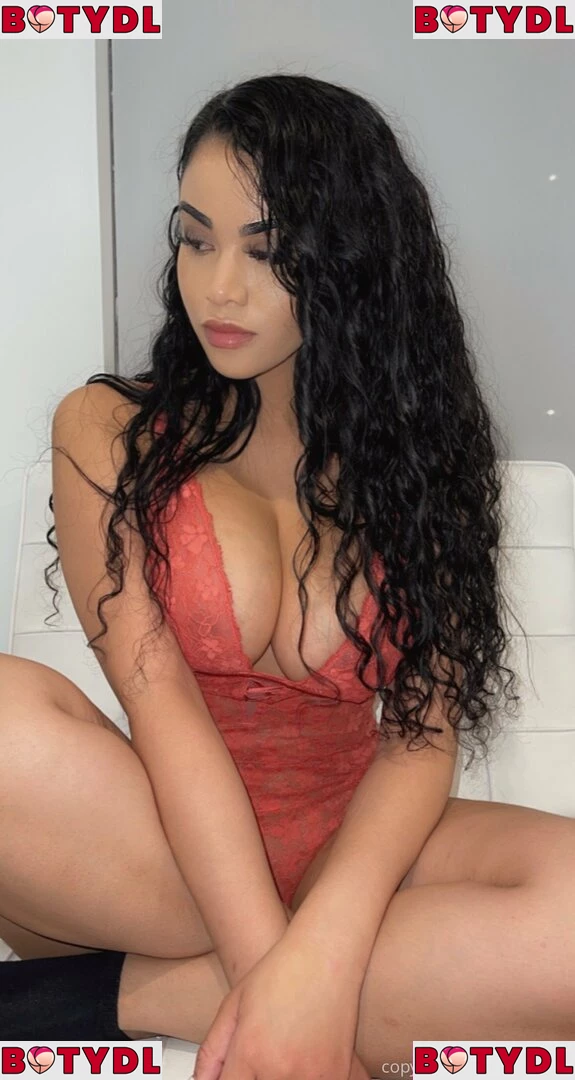 sheismichaela Onlyfans Photo Gallery 