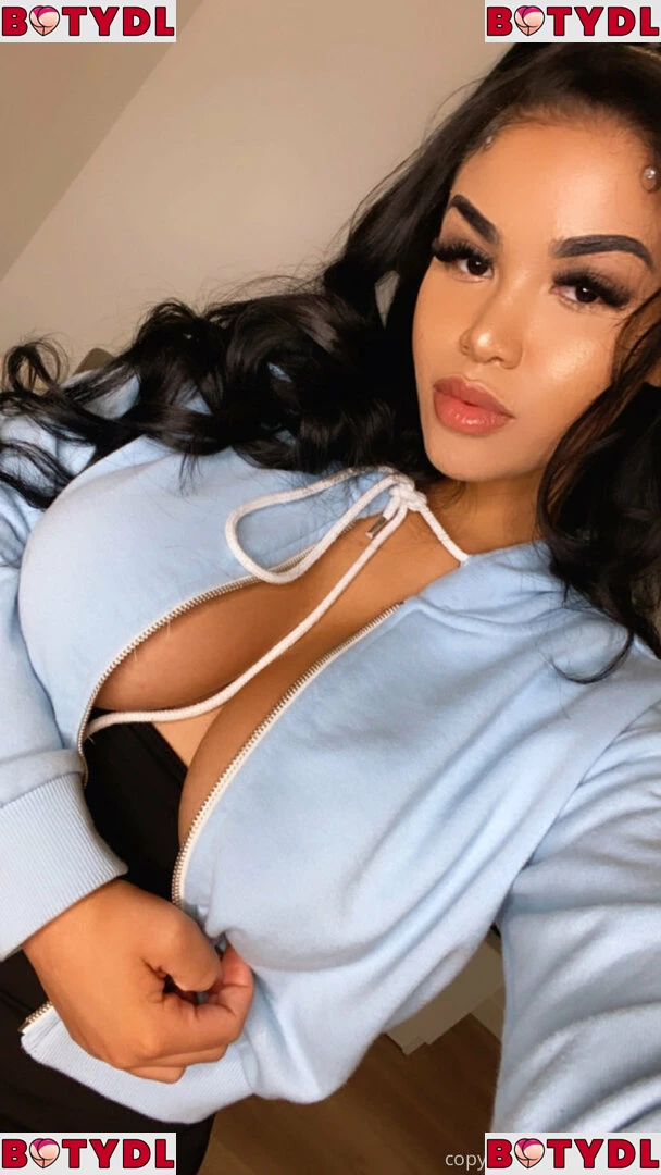 sheismichaela Onlyfans Photo Gallery 