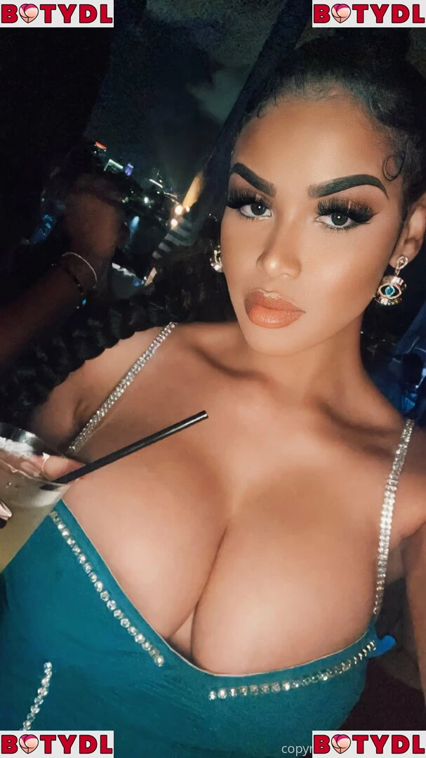 sheismichaela Onlyfans Photo Gallery 