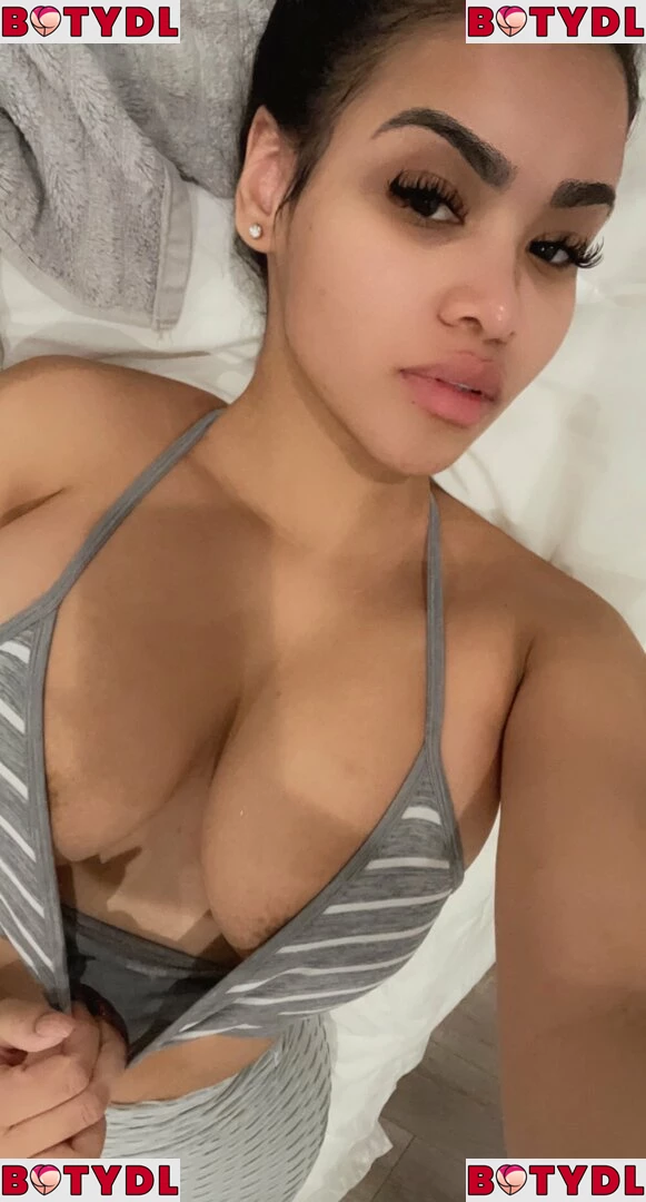 sheismichaela Onlyfans Photo Gallery 