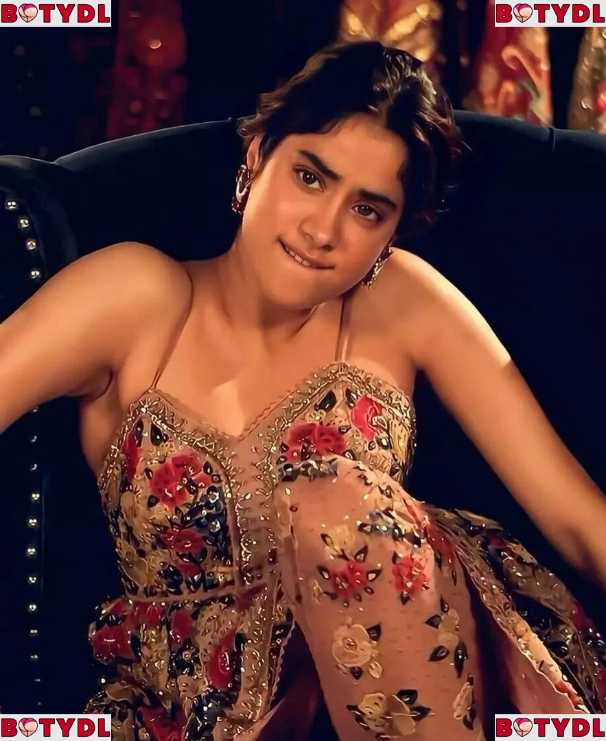 Janhvi Kapoor Onlyfans Photo Gallery 