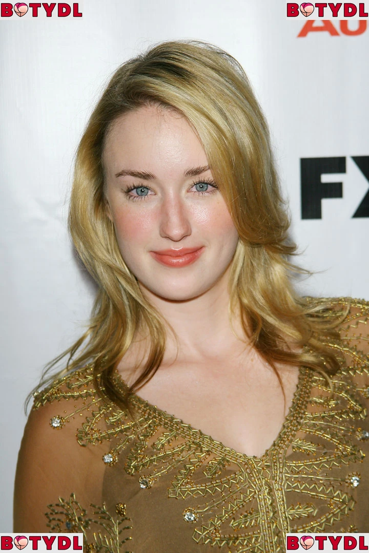 Ashley Johnson Onlyfans Photo Gallery 