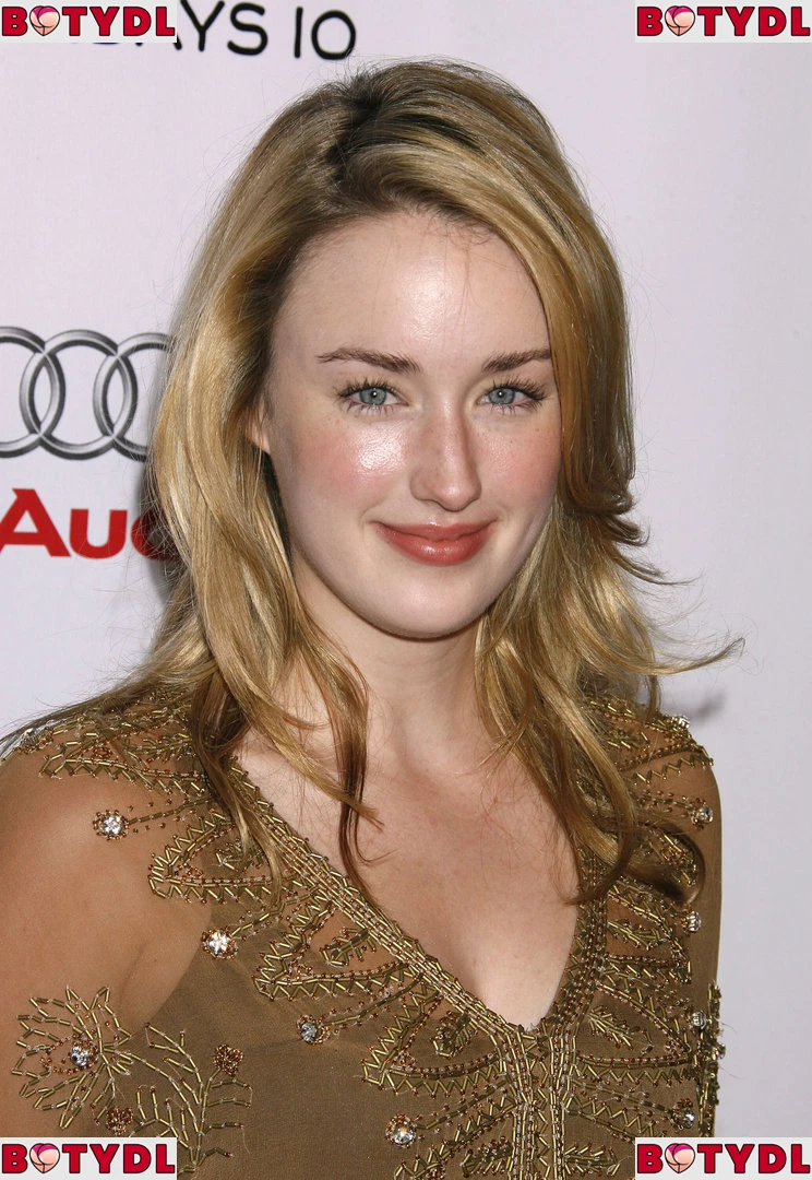 Ashley Johnson Onlyfans Photo Gallery 