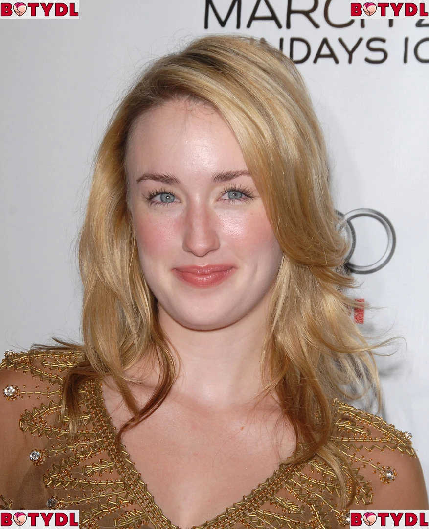 Ashley Johnson Onlyfans Photo Gallery 