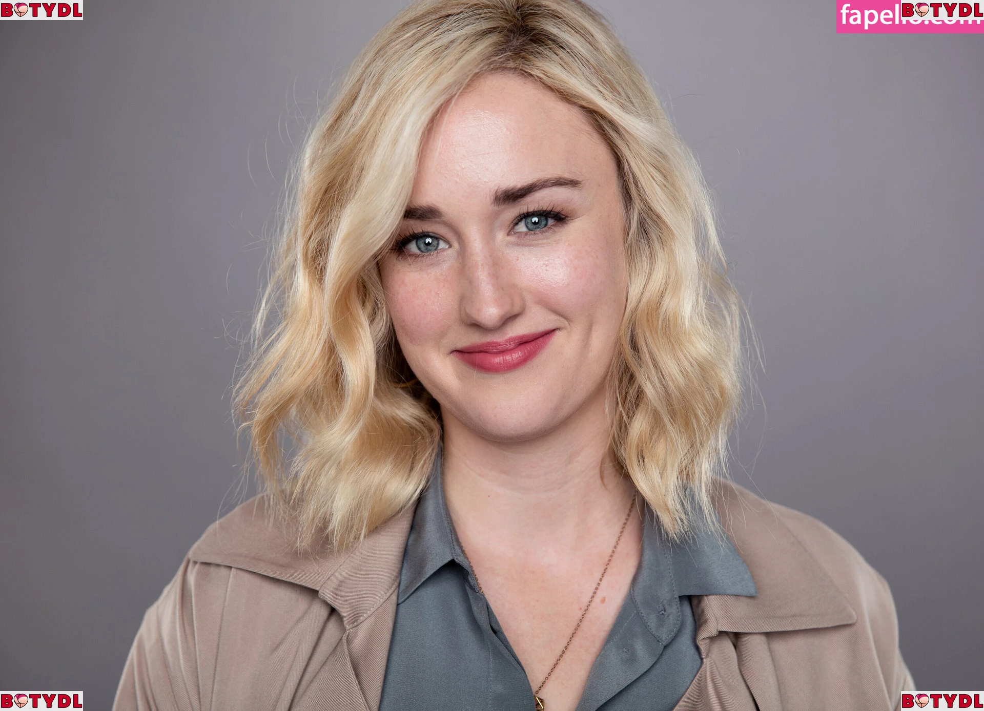 Ashley Johnson Onlyfans Photo Gallery 