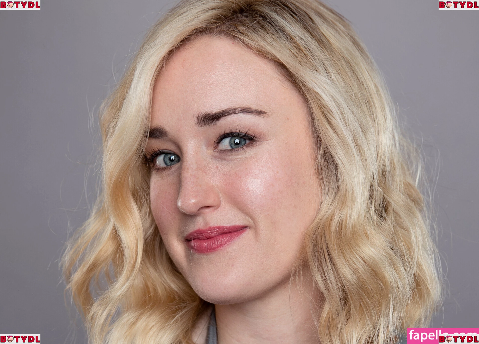 Ashley Johnson Onlyfans Photo Gallery 