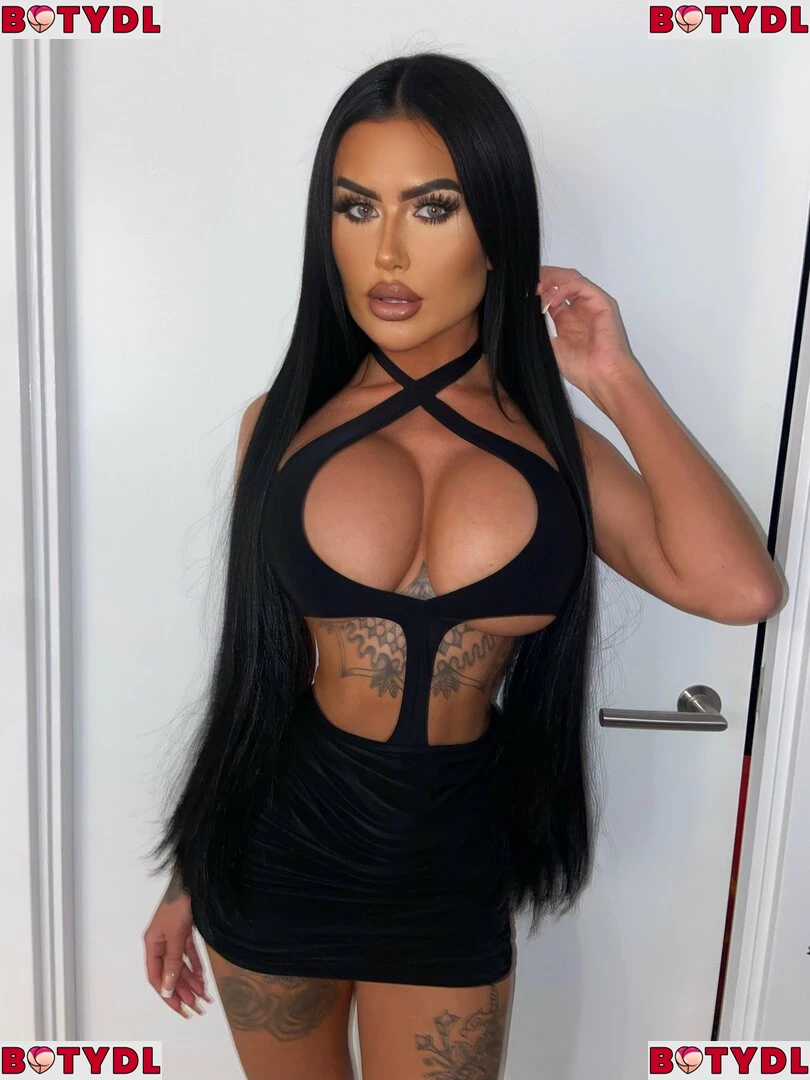 Emma Louise Onlyfans Photo Gallery 