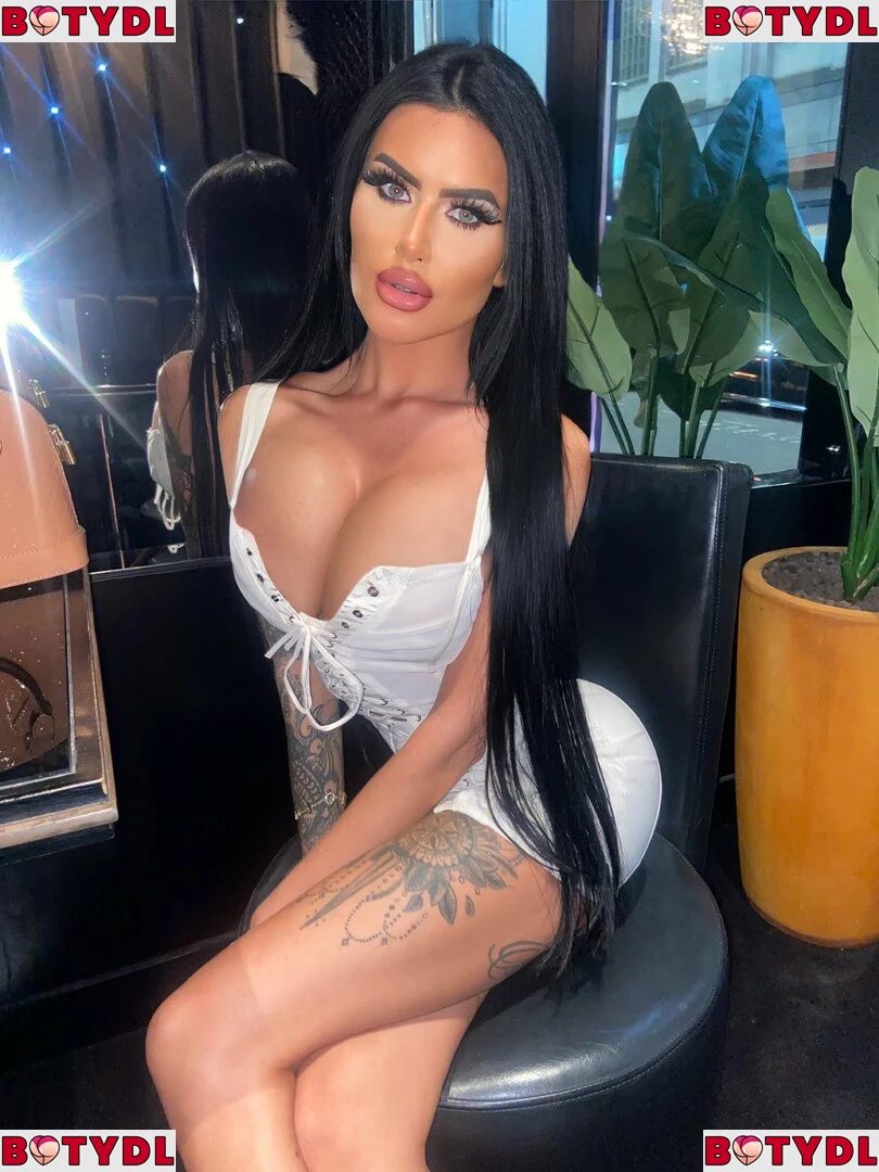 Emma Louise Onlyfans Photo Gallery 