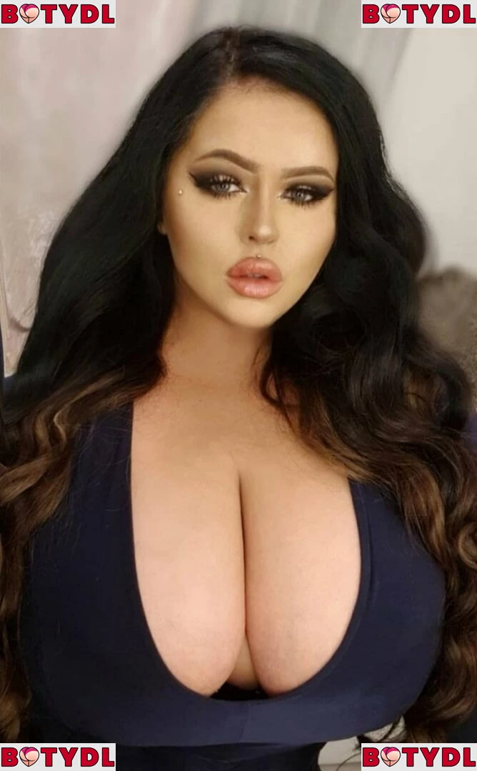 Megan Carys Gomer Onlyfans Photo Gallery 