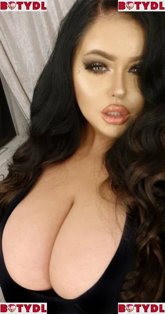 Megan Carys Gomer Onlyfans Photo Gallery 