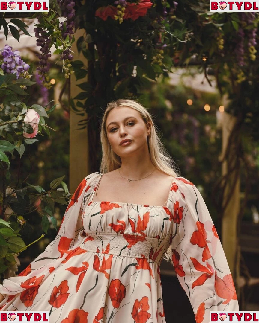 Iskra Lawrence Onlyfans Photo Gallery 