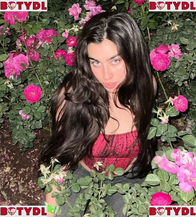 Lauren Jauregui Onlyfans Photo Gallery 