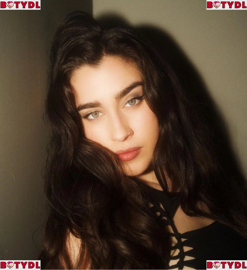 Lauren Jauregui Onlyfans Photo Gallery 