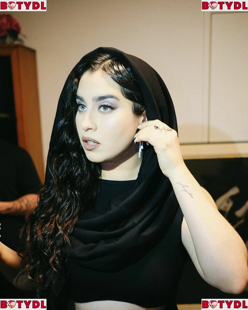 Lauren Jauregui Onlyfans Photo Gallery 