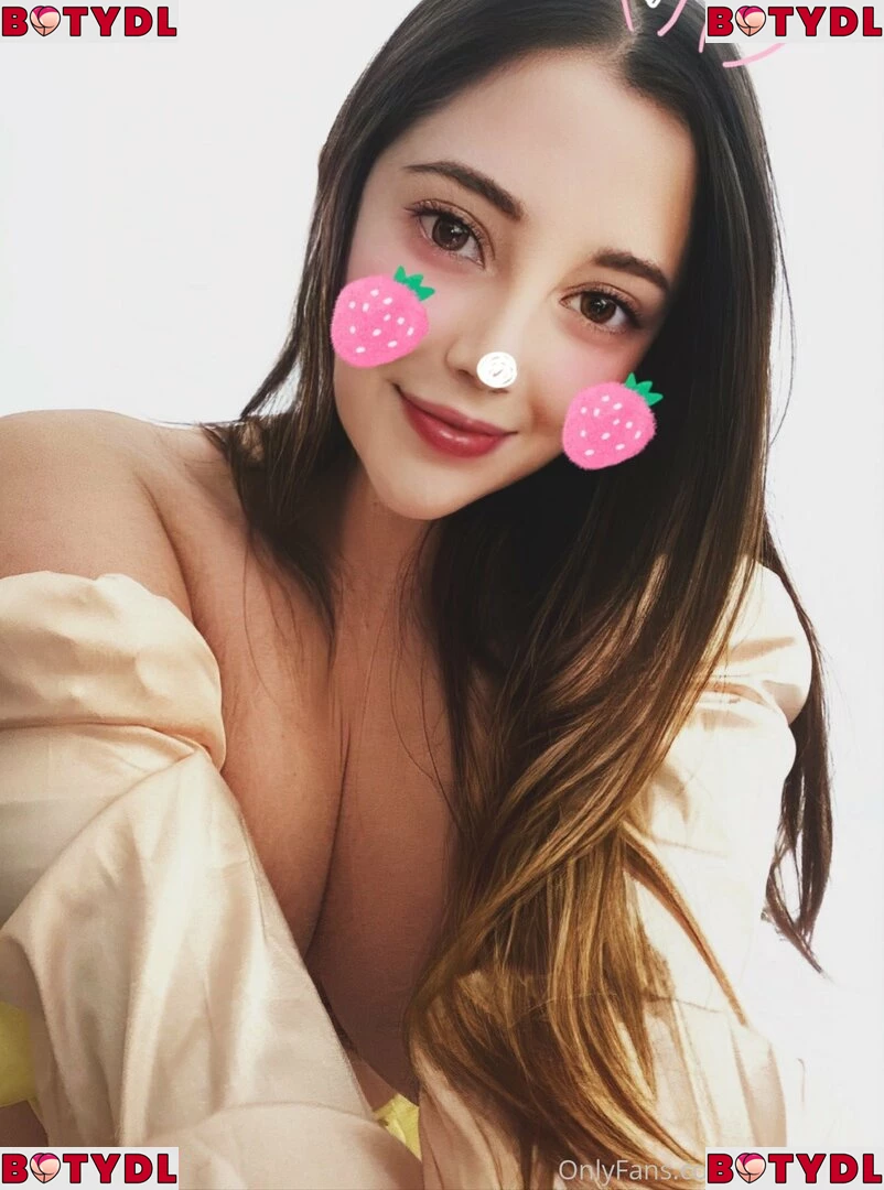 youritalianpetite Onlyfans Photo Gallery 