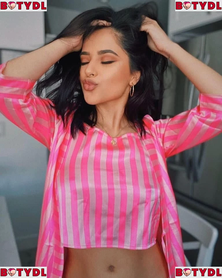 Becky G Onlyfans Photo Gallery 