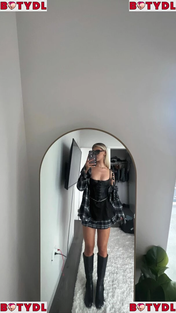 Loren Gray Onlyfans Photo Gallery 