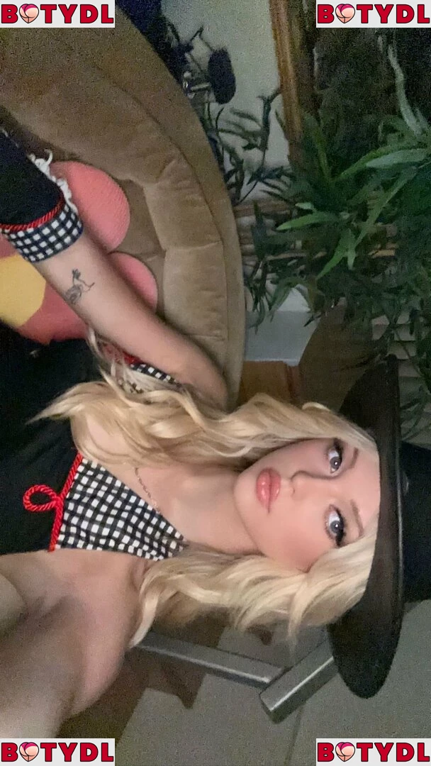 Loren Gray Onlyfans Photo Gallery 