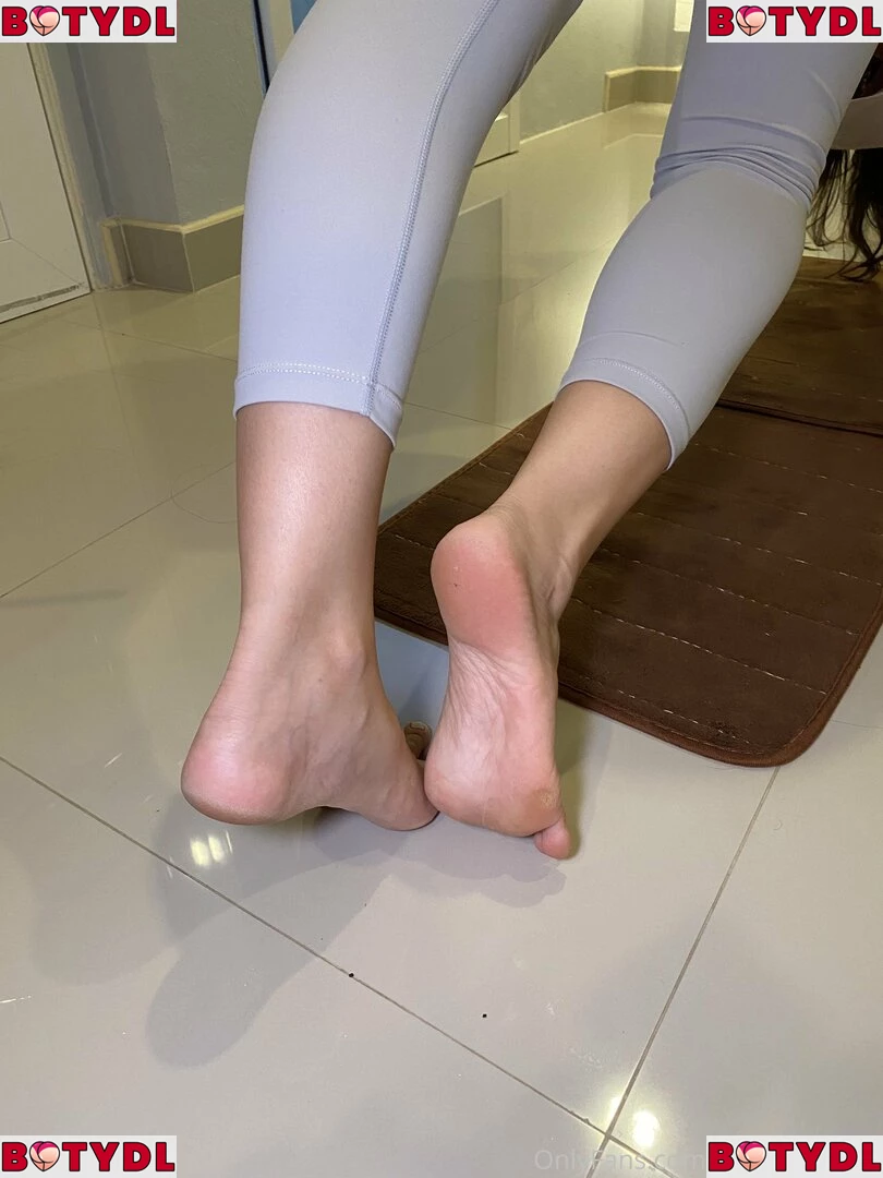 eurasian_feet Onlyfans Photo Gallery 