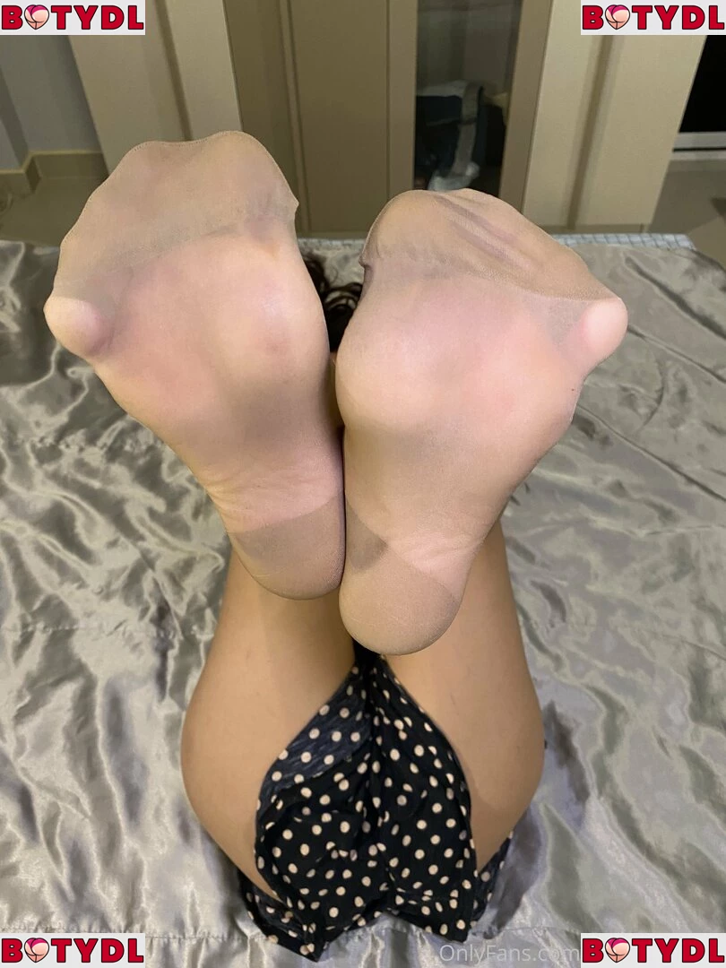 eurasian_feet Onlyfans Photo Gallery 