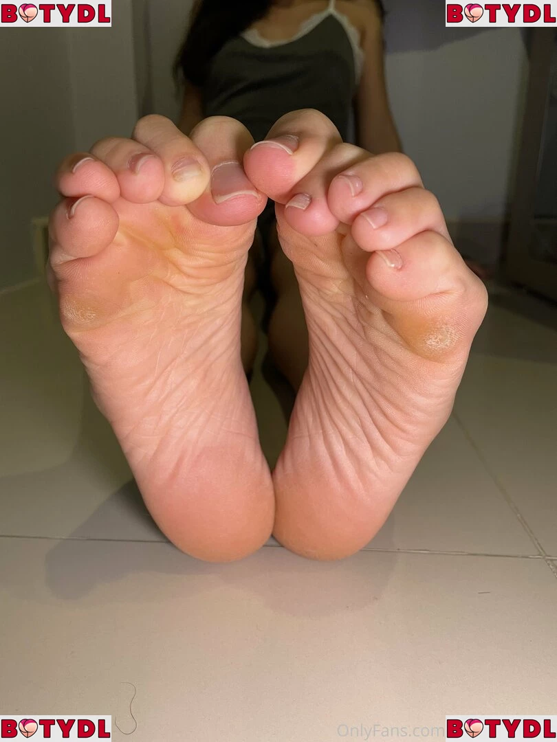 eurasian_feet Onlyfans Photo Gallery 