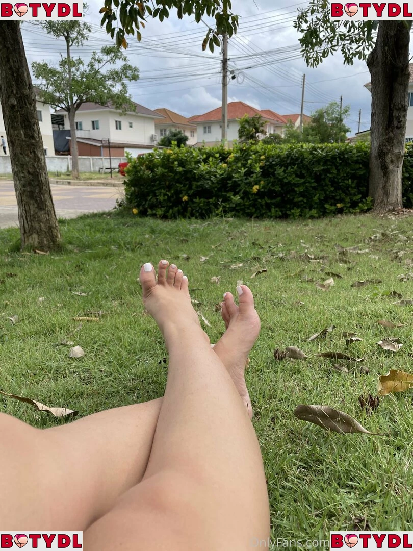 eurasian_feet Onlyfans Photo Gallery 