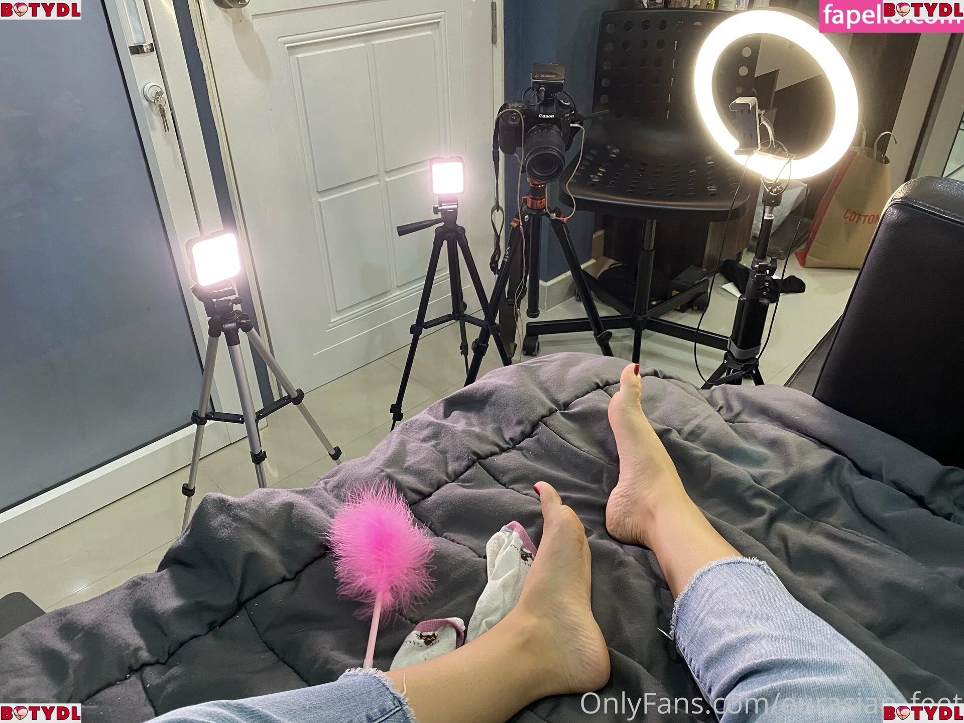 eurasian_feet Onlyfans Photo Gallery 