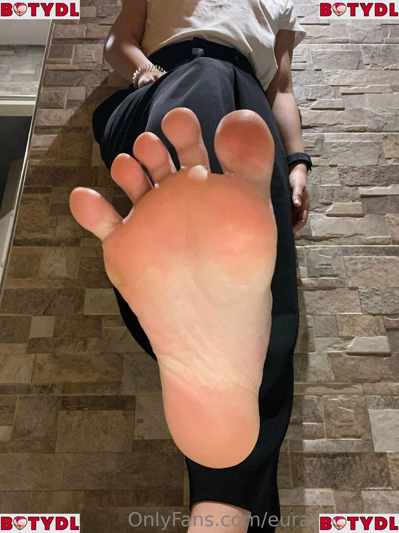 eurasian_feet Onlyfans Photo Gallery 